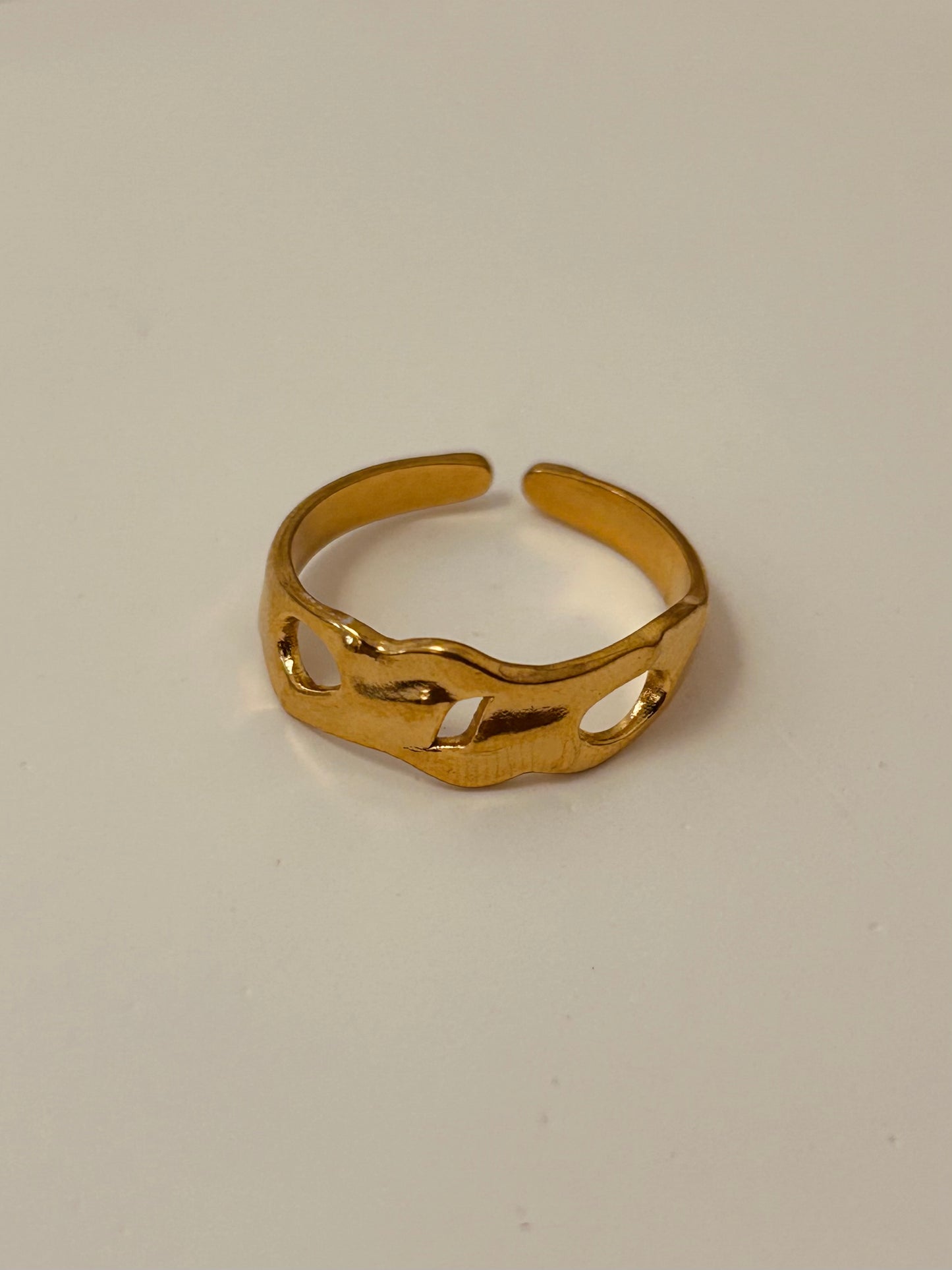 Cubana ring