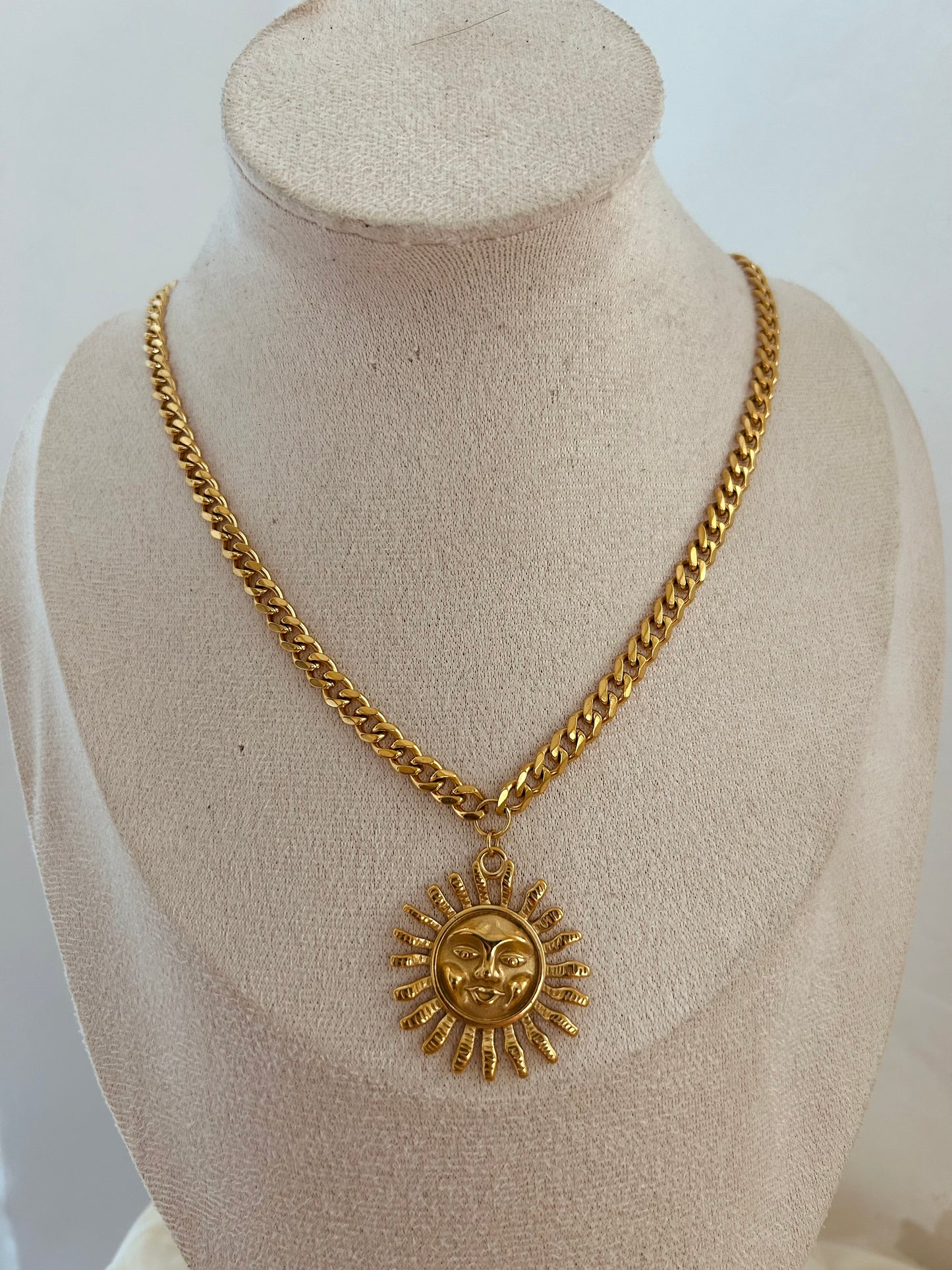 Solé necklace