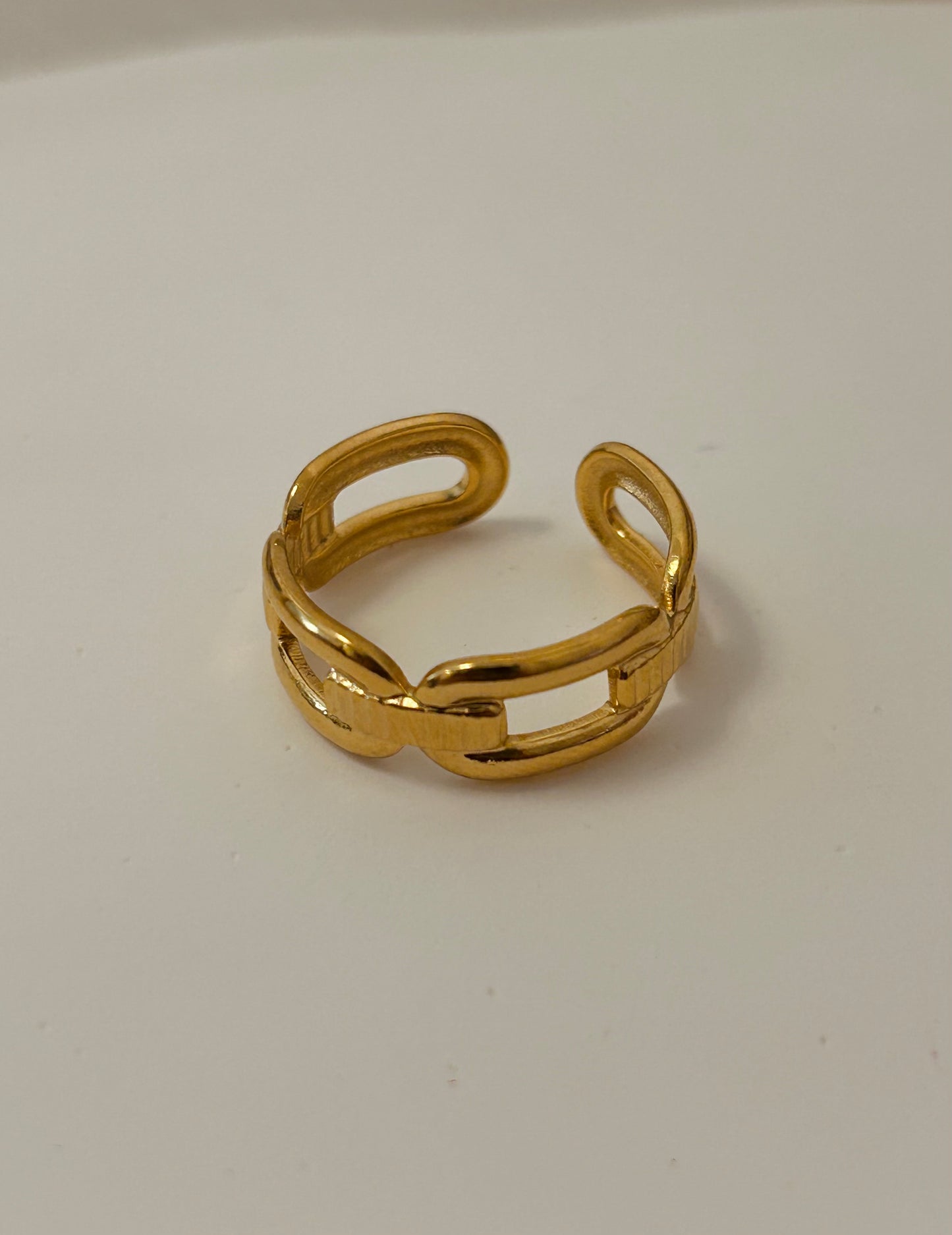 Cuban ring